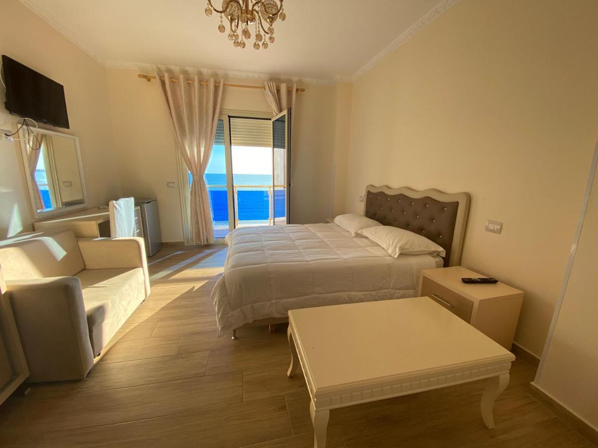 Hotel 3 Vellezerit ดูร์เรส ภายนอก รูปภาพ